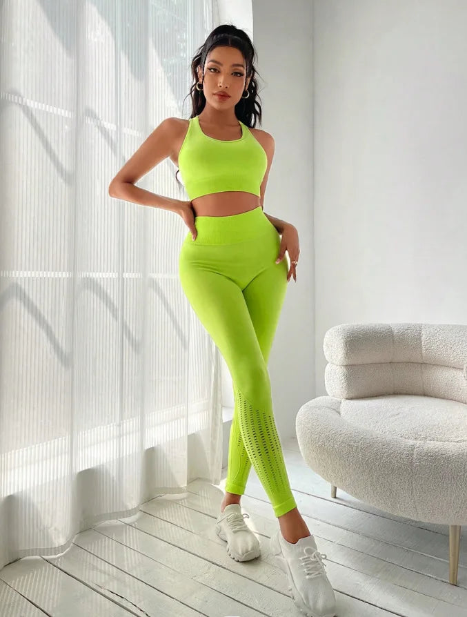 Seamless Women’s Yoga Set 2-Piece for Gym, Fitness & Sportwear
